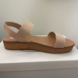 Steve Madden Agile Platform Sandal Size 10